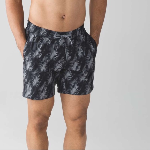 lululemon athletica Other - Lululemon Thigh Tide 7" Big Fan Palm‎ Battleship Black